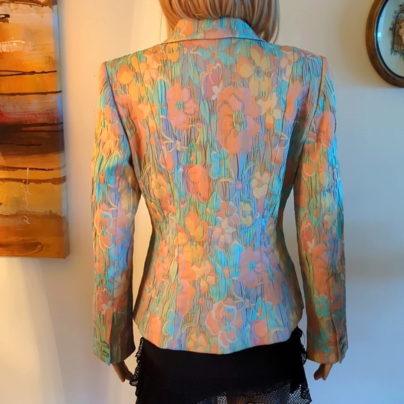 Banu Paris fitted jacket, size 6. - Picture 5 of 8